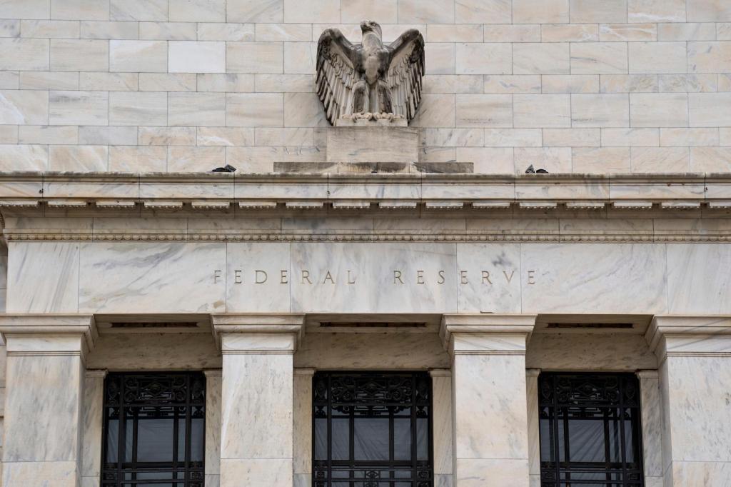 Federal Reserve 35927