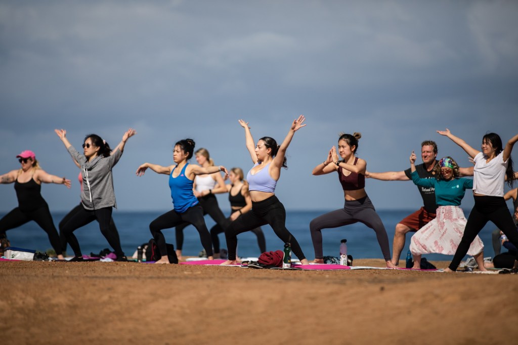 SUT L YOGA 01
