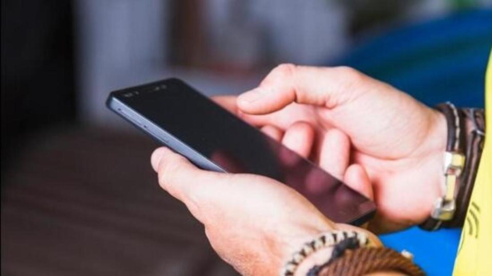 The first smartphone came into being in the early 1750570836693