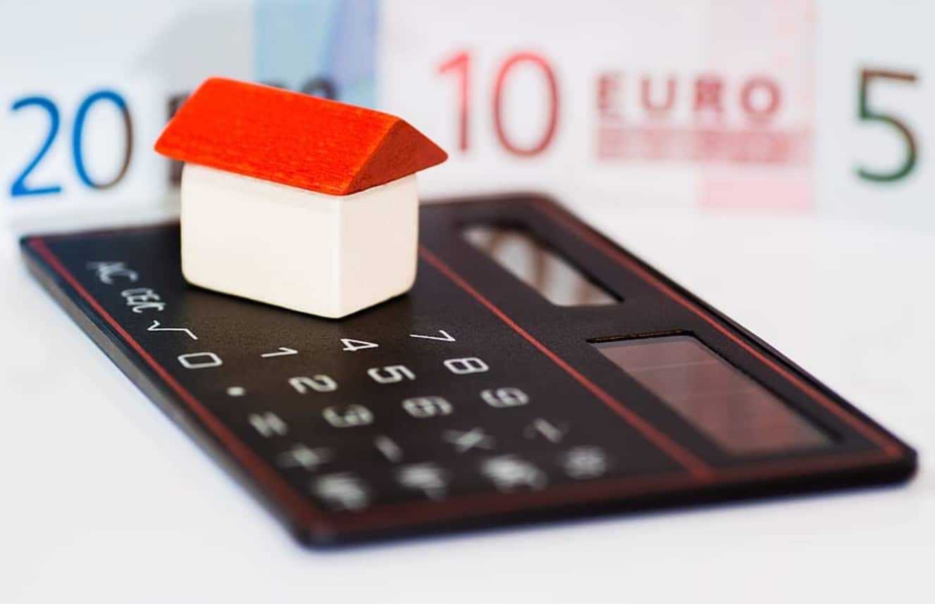 house loan lending borrowing banks bank banking euro cash 2