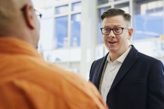 pexels linkedin sales navigator 2182977