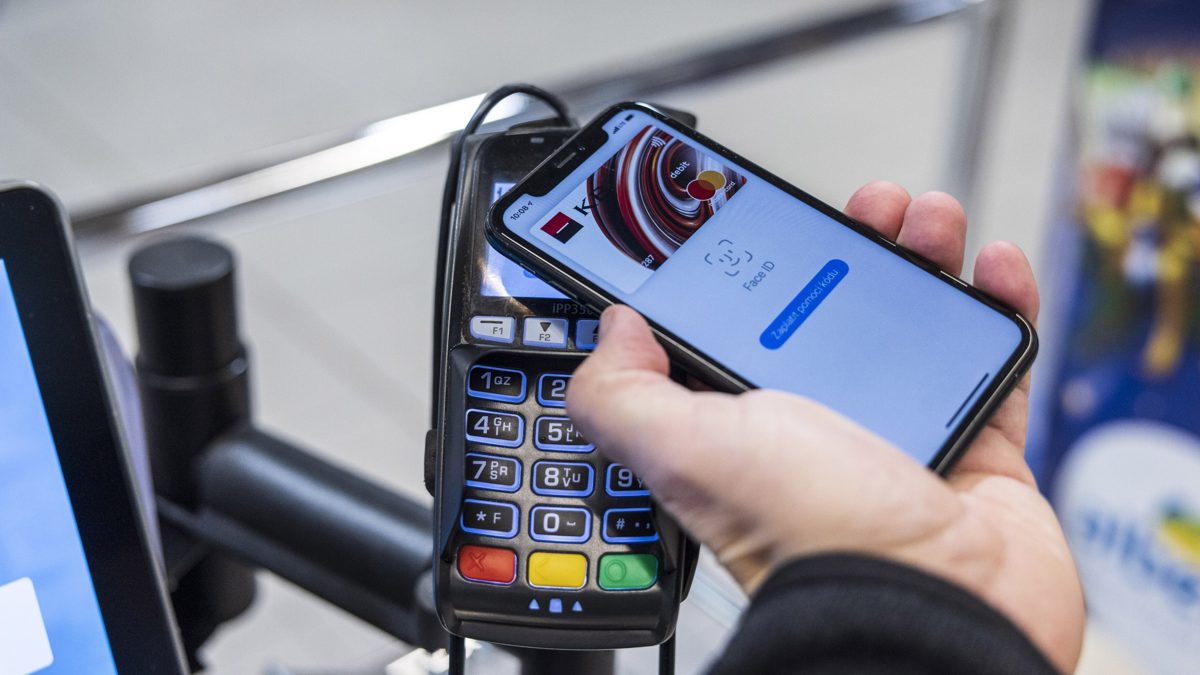 your phones payment tech will soon be easier to use than eve bw6w.1200