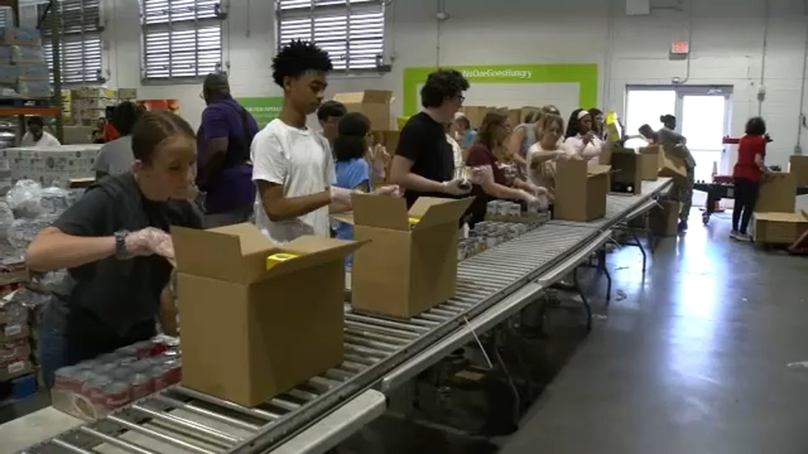 16909263 FoodBank