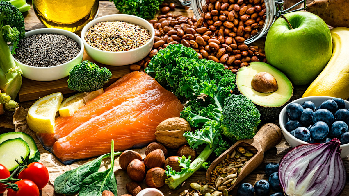 36255b882a68 healthy food flat lay