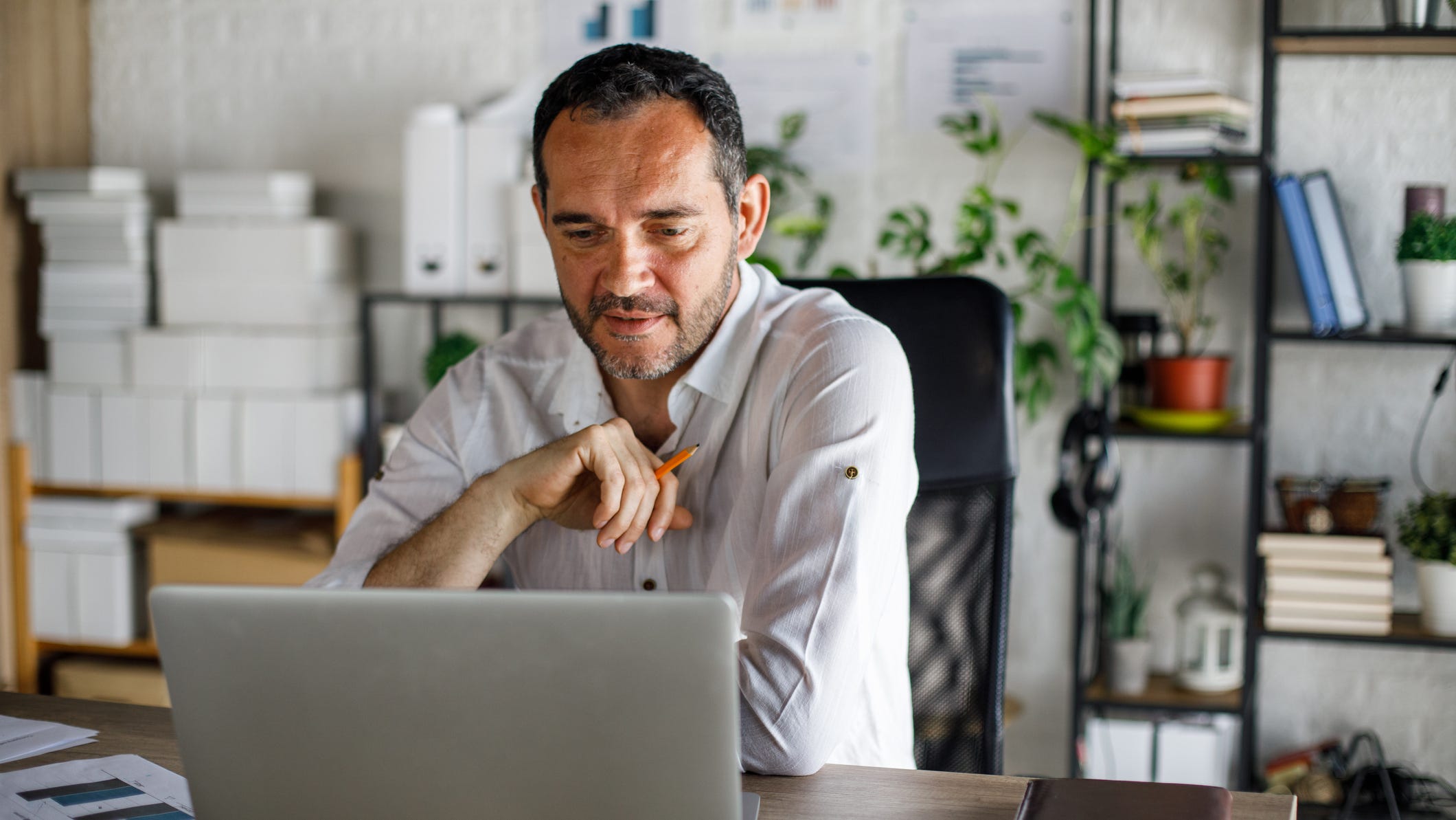 84483473007 man 40s laptop gettyimages 1394483774