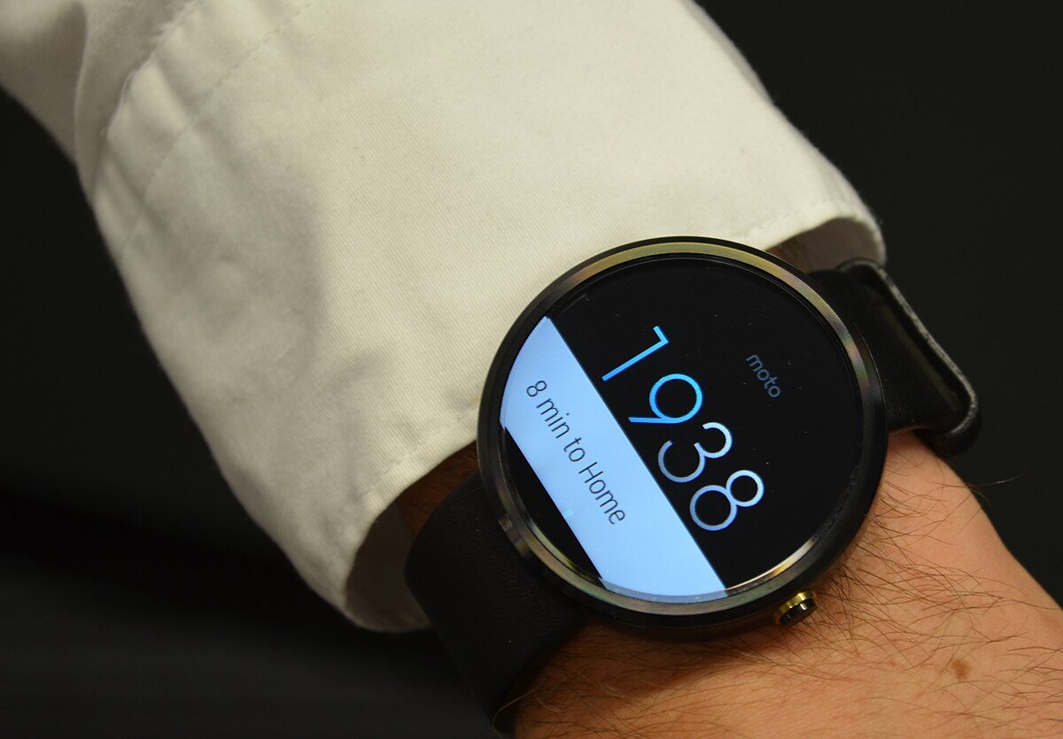 Moto360Cropped
