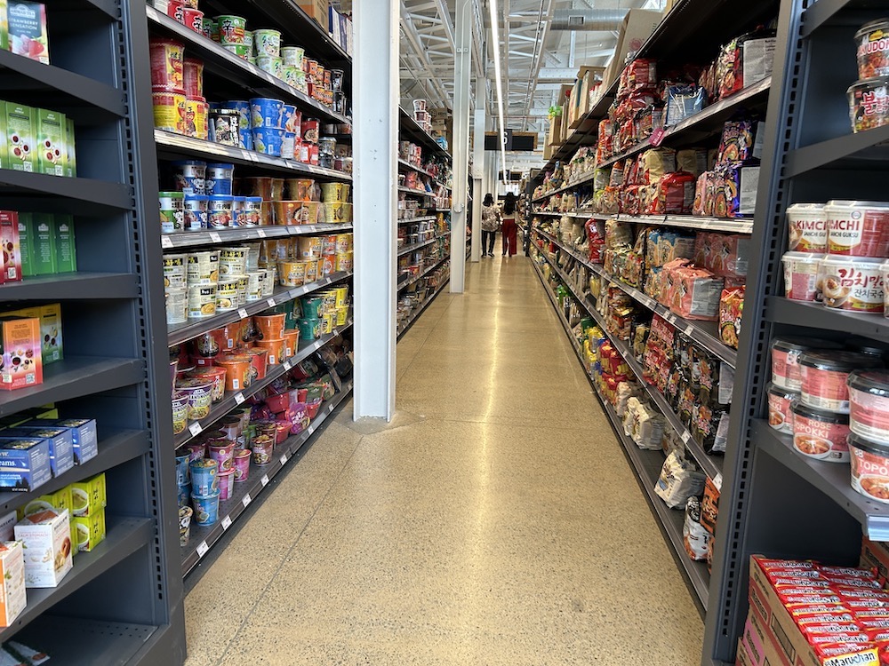 enson markets long aisles