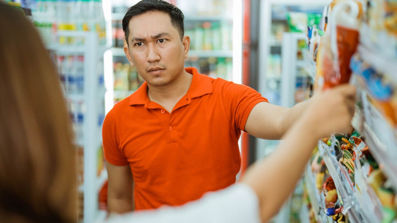 things frugal people notice immediately grocery shopping with you