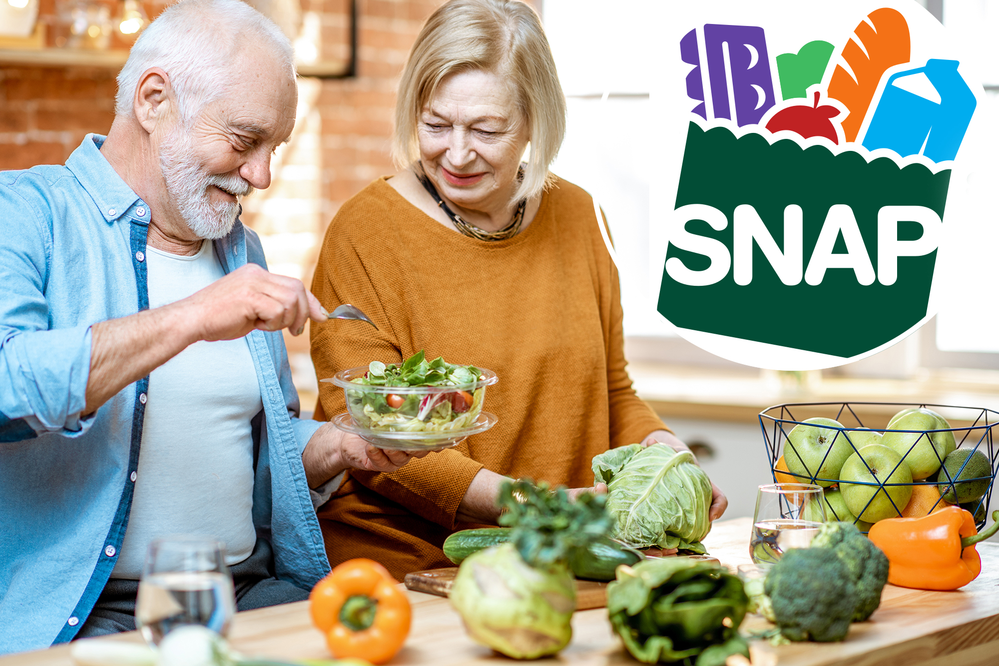 wp content2Fuploads2Fsites2F22F20252F072Fcheerful senior couple eating salad 108902865