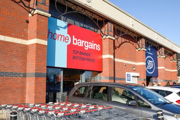3 Retail Stores and Outlets Newark in NottinghamshireUK