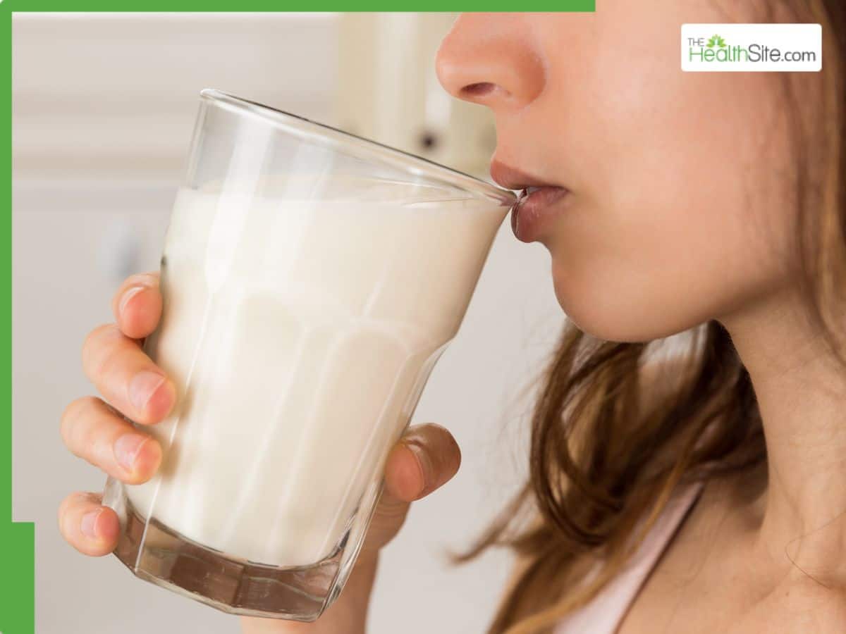 7 Dangerous Side Effects of Drinking Milk on an Empty Stomach