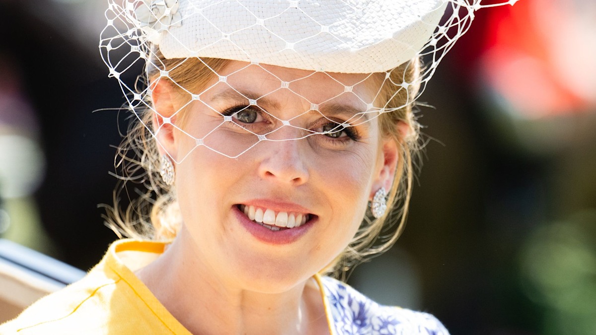 7ec7fd359c75 beatrice fascinator