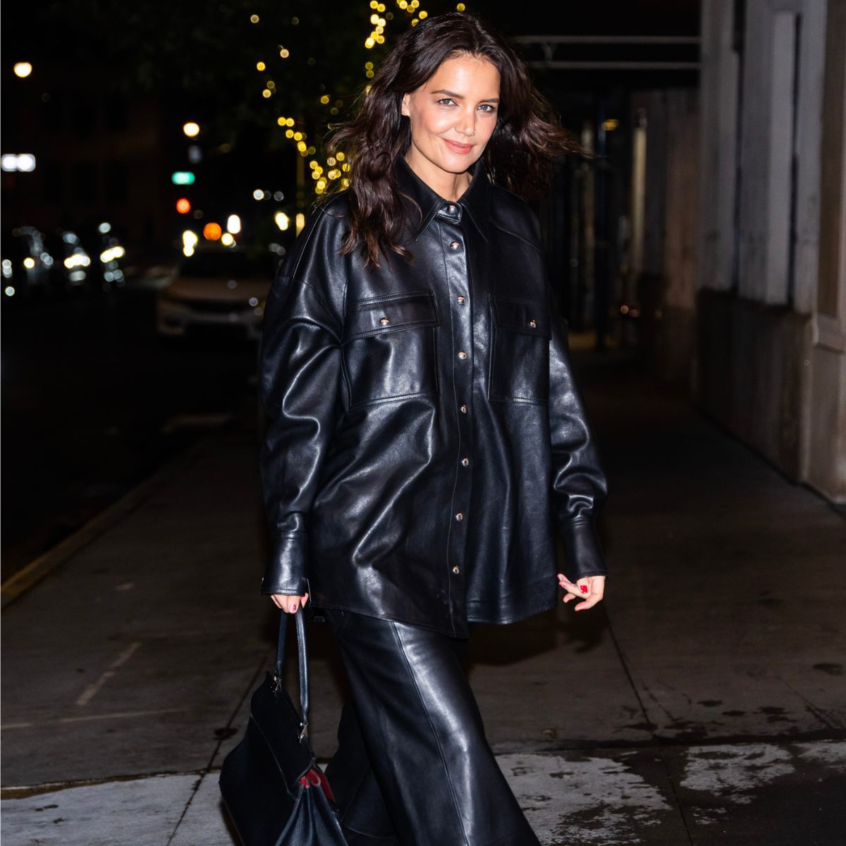 Charting Katie Holmes Fashion Moves: From Minimalism to Modern Nostalgia 5 HjPdfiP9L8ggZxSKZjETFY 1280 80