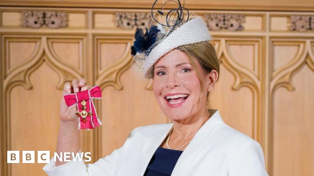 King Charles honours Wiltshire woman championing net zero flights - BBC 2 b4db4e30 c232 11f0 a786 17e554da8bc7