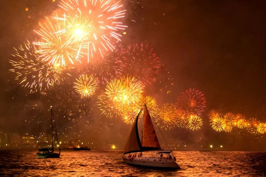 MND Local: Puerto Vallarta holiday celebrations 2 New Year Sailing 800x500 copy