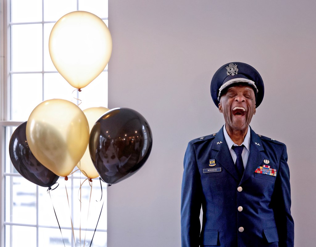 TUSKEGEEAIRMANWOODHOUSEms05