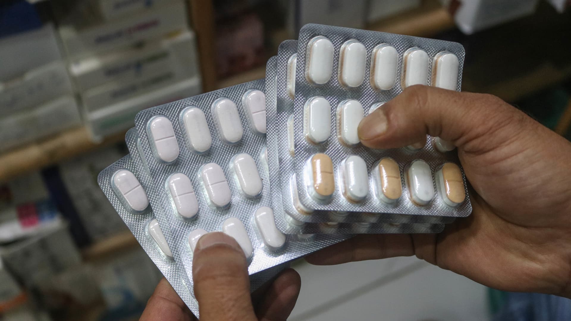 108204641 1758911651043 gettyimages 2237192235 nazir notitle250926 np0Hd