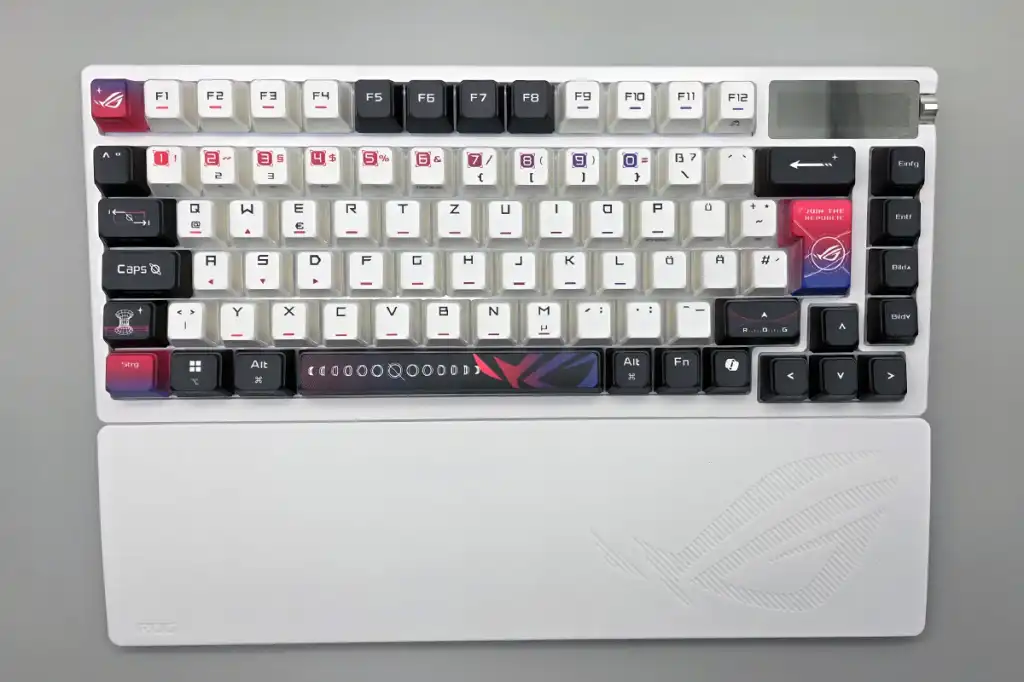 Asus ROG Azoth X im Test