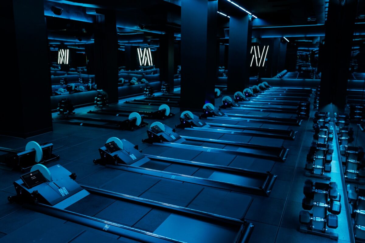 NRTHRN Strong Introduces New Cardio Class at Flatiron Flagship Studio - Fitt Insider 1 NRTHRN Strong studio 01 hero image OG copy e1770999381487