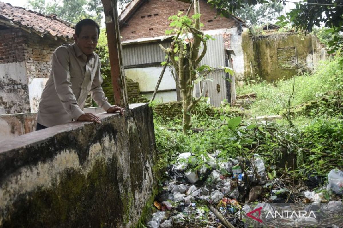 Indonesia turns to households to tackle waste emergency 1 menteri lingkungan hidup sidak kebersihan di ciamis 2719826
