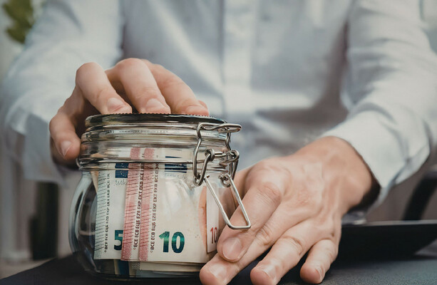 Ireland is planning a new savings scheme: How do they work elsewhere and how much could you earn? 1 river 1