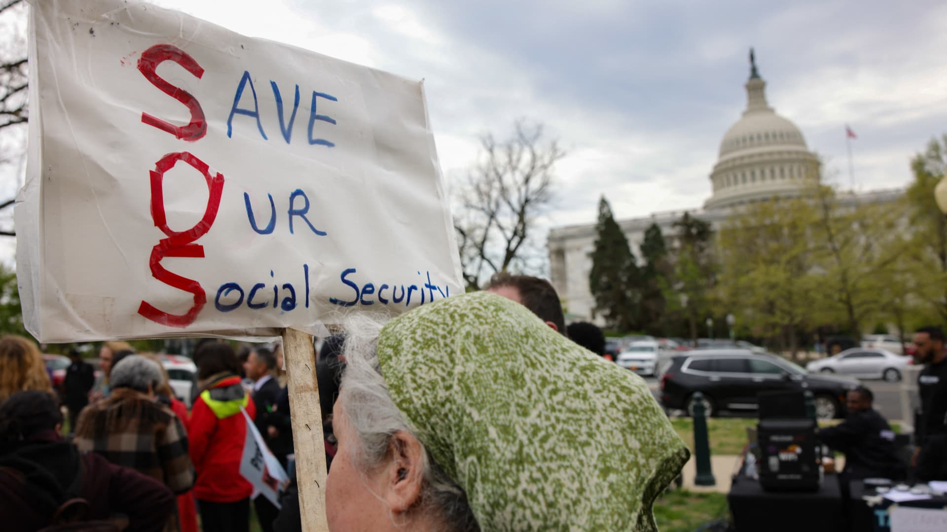 What could happen to Social Security benefits in six years if Congress doesnt act? It depends, experts say 1 108166365 1751380219316 gettyimages 2208901888 MEI USA BD FTRUSC 20250410 030