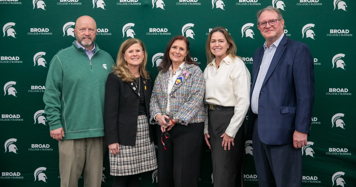 2d4c96e6d7164a7783a05954cc01355e