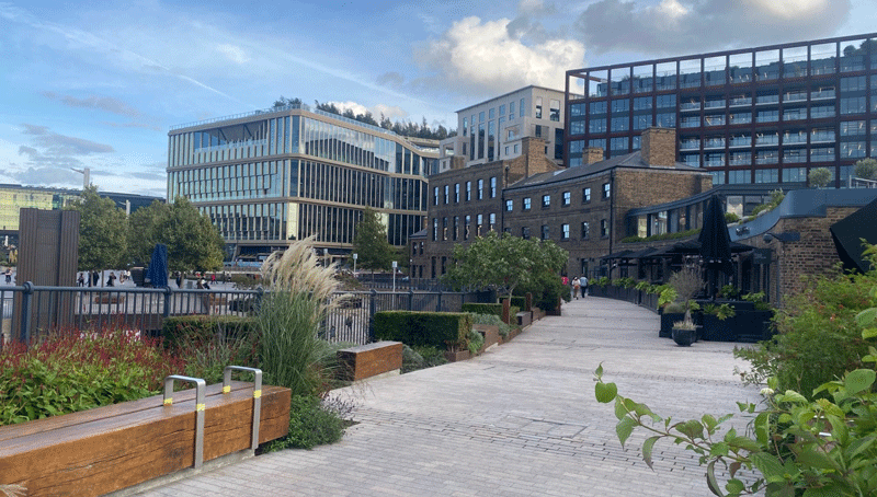 Material matters: How buildings can be designed for a circular economy - edie.net 1 JulieWinrowKingsX