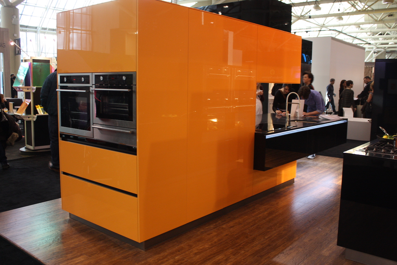 Kitchen With High Gloss Cabinet Finishes