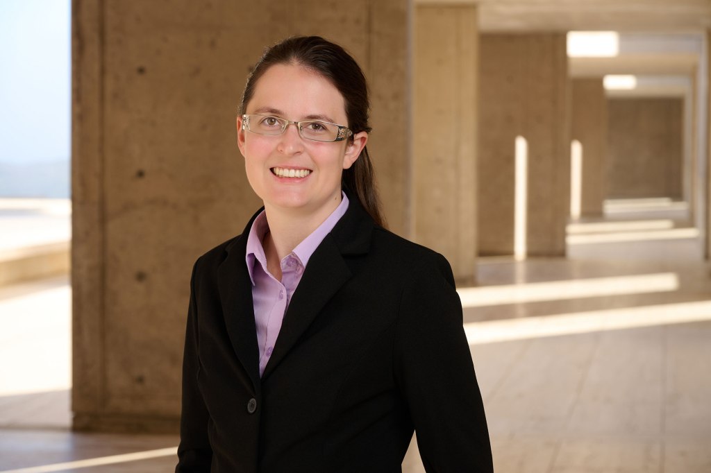 LJL L ALLERGY AND ACCEPTANCE STUDY 01