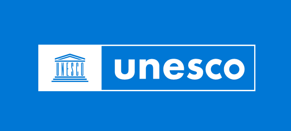 UNESCO logu blue background