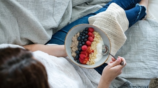 Chennai surgeon shares top 5 gut-friendly foods that can heal your gut microbiome: Yoghurt, oats, flaxseeds and more | Health - Hindustan Times 2 curd 1772282664175 1772282664337