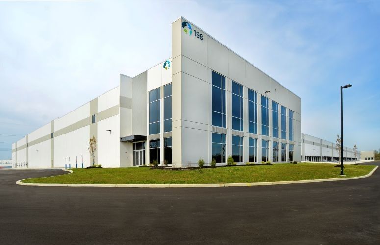 198 Democrat Rd E Greenwich 001