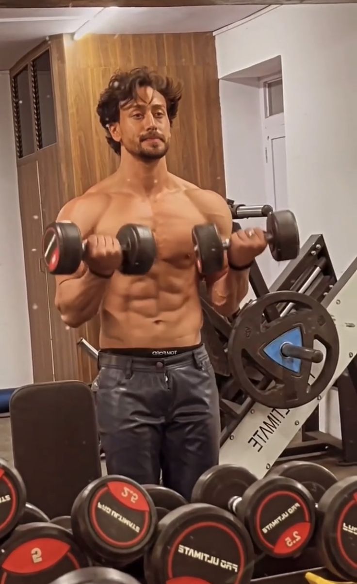 World Health Day Special: Bollywood Actors that are ABSolutely Fit! 1 55d9c819 22e1 4552 9ab9 3e6f4a4238af