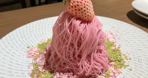 Tokyo teahouse serves up a sakura matcha dessert you wont find anywhere else - SoraNews24 3 Kagurazaka Saryo Sakura cherry blossom sweets Japan dessert mont blanc Matcha green tea restaurant Tokyo news 1