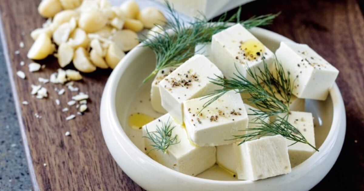 VegNews.MacadmiaFeta