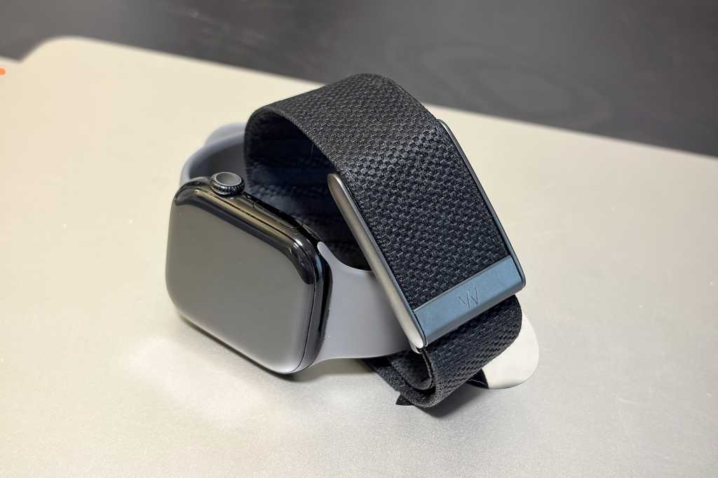 I switched from Apple Watch to a Whoop band. Heres what I learned 1 apple watch whoop hero