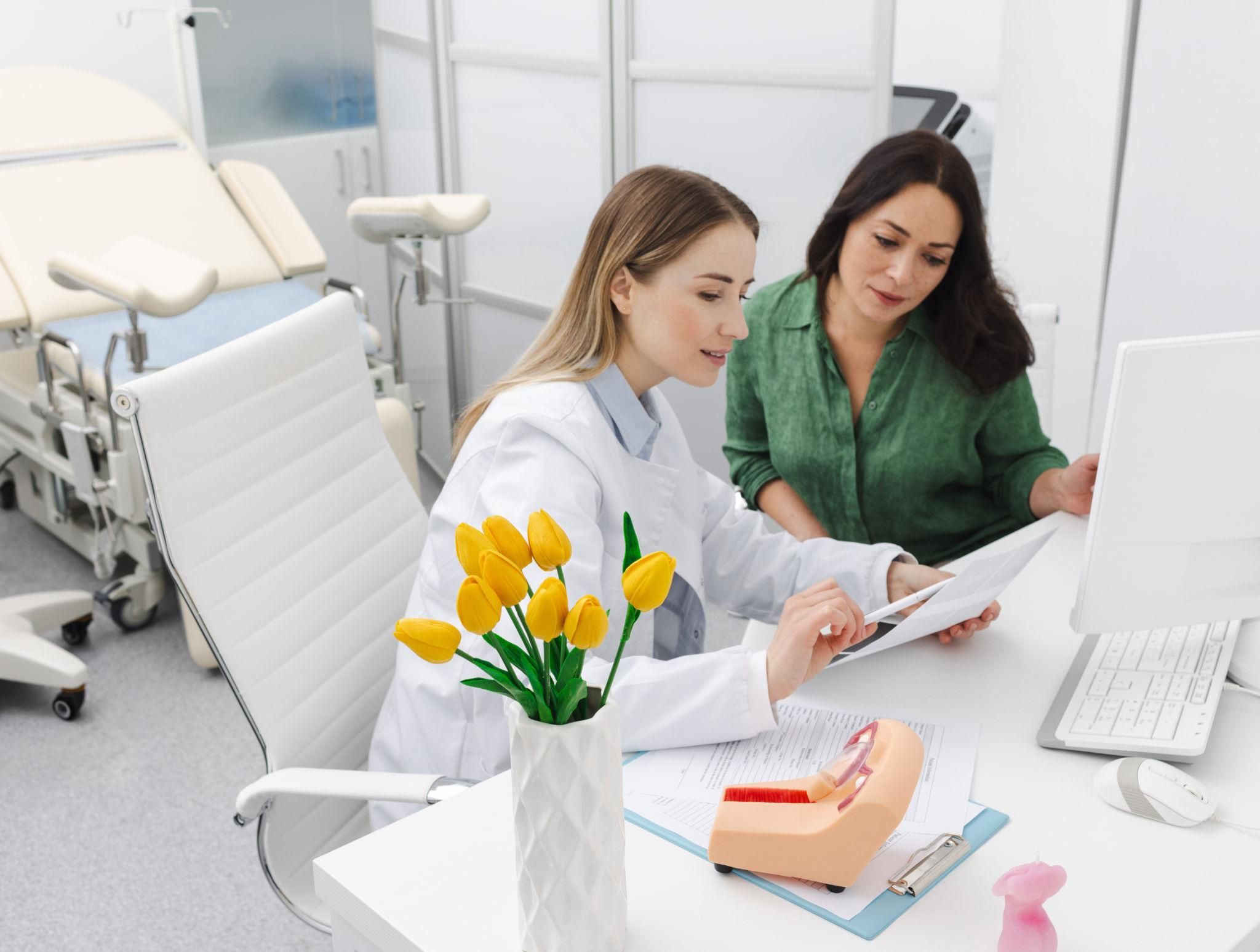 Dr. Poonam Goyal Excellence in Womens Health Services 1