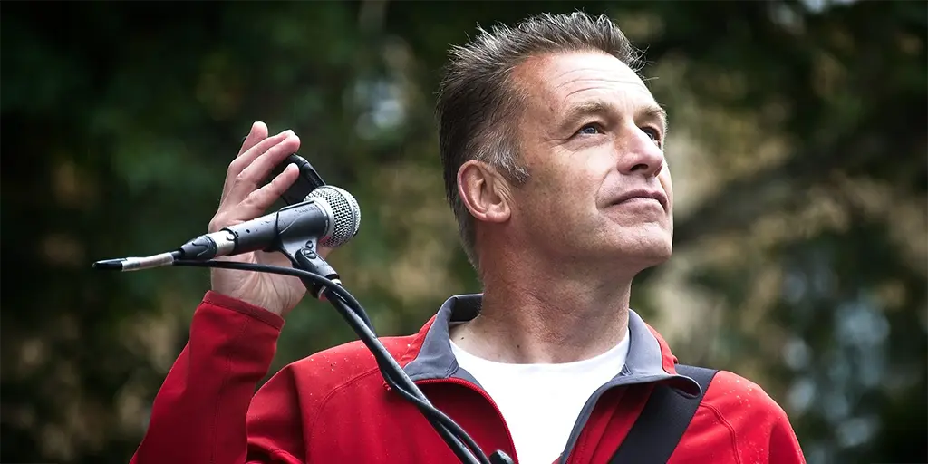 1920px Chris Packham Peoples Walk for Wildlife 2018 44125363624