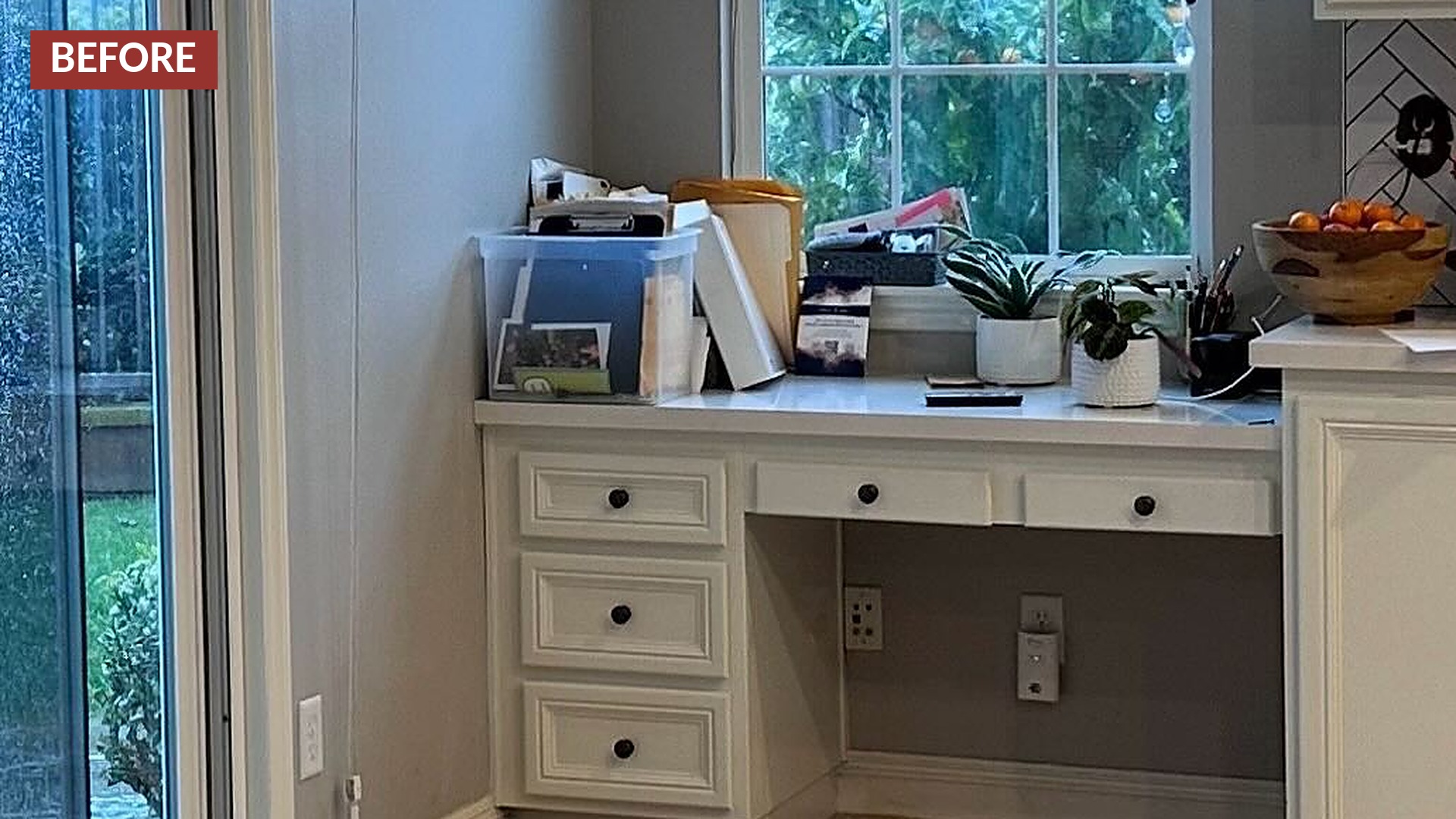They Tore Out the Cluttered Kitchen Desk No One Used. What Replaced It Became the Familys Favorite Spot 5 01 featured before kitchen desk corner