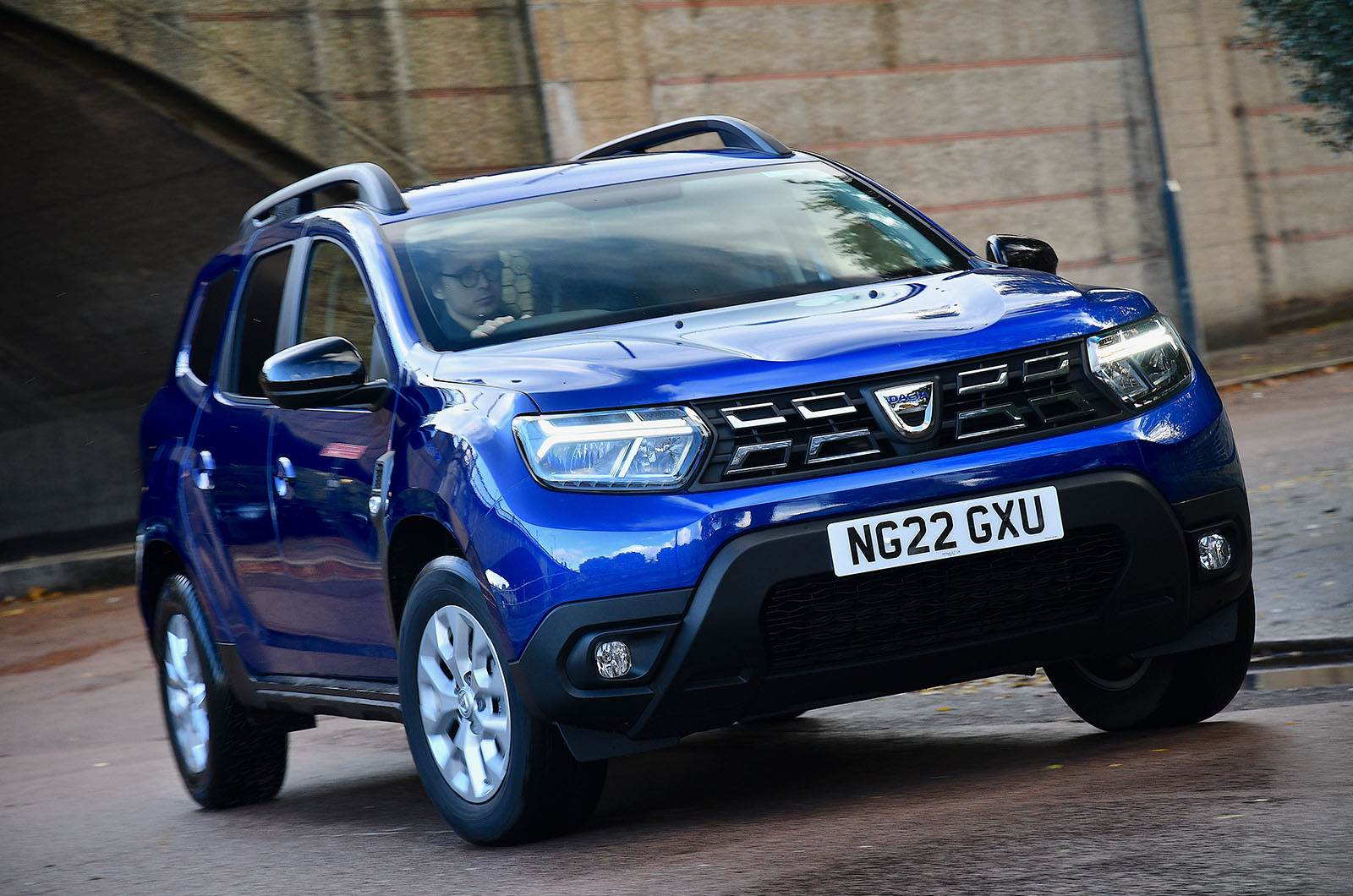 50mpg and 4WD for 5k: How to buy a tough Dacia Duster 1 1 dacia duster